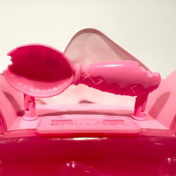 Num Noms Pink Cupcake Collector's Case - Picture 5 of 8